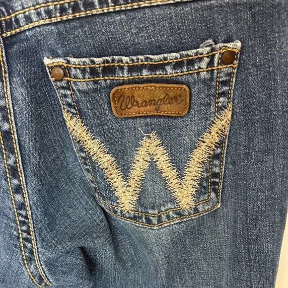 Women’s Wrangler Low Rise Bootcut Jeans Size 3/4 x 34 - Picture 8 of 12